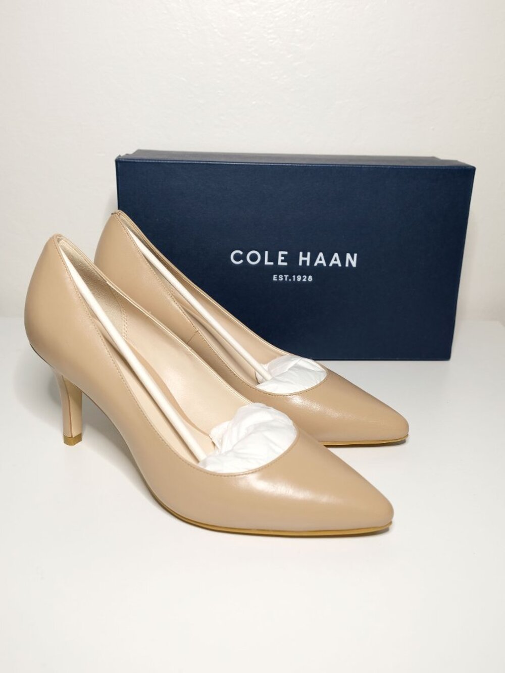 NIB Cole Haan Classic Nude Juliana Dress Pump (D44423) in Maple Sugar, Size 8C